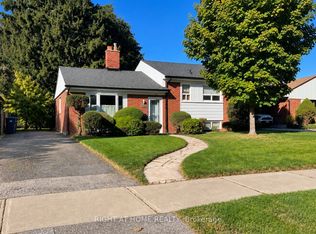 223 Ellendale Dr, Toronto, ON M1P 1P5