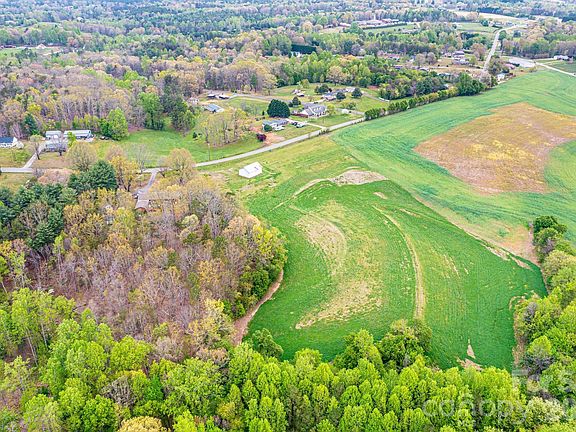3rd image of 7396 Rhodhiss Rd