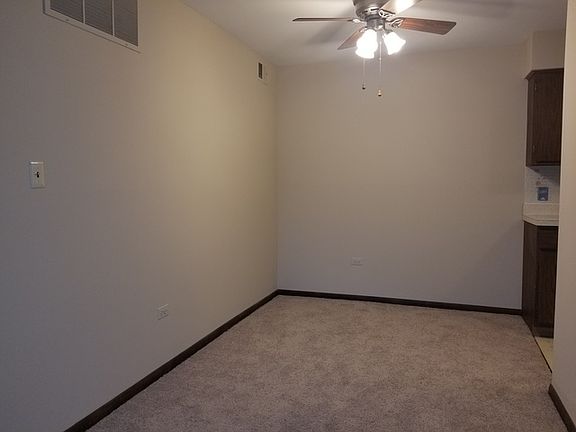 5th image of 10701 S Keating Ave APT 2C