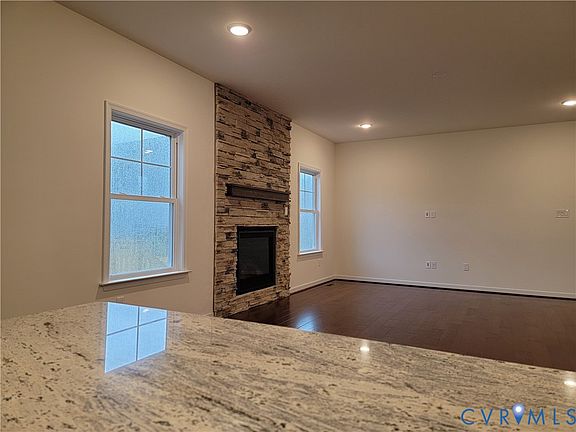 5th image of 15607 Crowden Rd