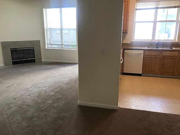 4th image of 12 Flora Ln #12