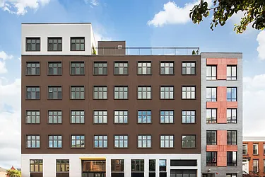 818 Lexington Avenue in Stuyvesant Heights