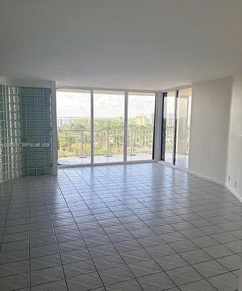 4000 Towerside Ter #1403 — Photo 14