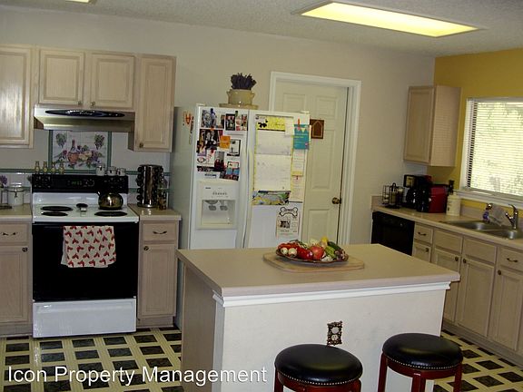 5th image of 9026 Beaudine Ave