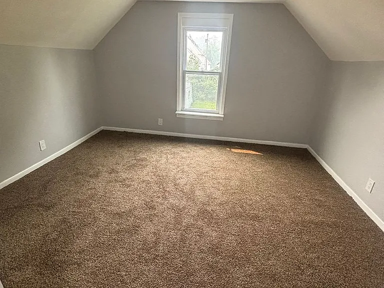 6826 Rathbun Ave — Photo 8