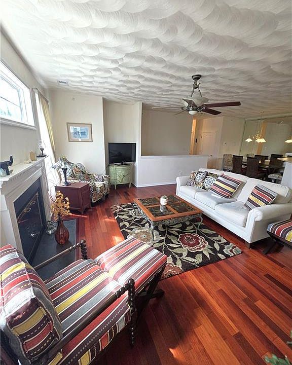 1st image of 2818 Rose Garden Way