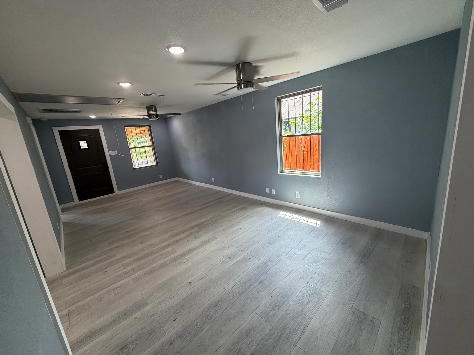 3 bed, $1,800 — Photo 4