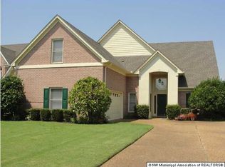 8025 Montrose Dr, Olive Branch, MS 38654