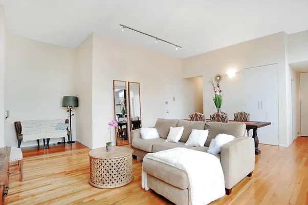 Rented by SERHANT. | media 23