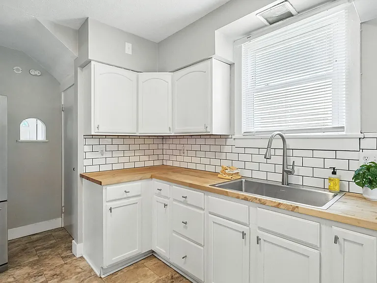 1721 Boundary St — Photo 12