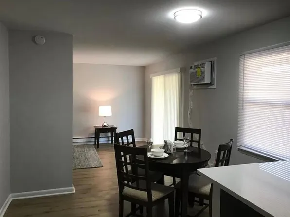 4 Oak St, Plains, PA 18705