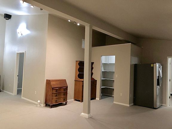 5th image of 3216 Lew Myers Ln