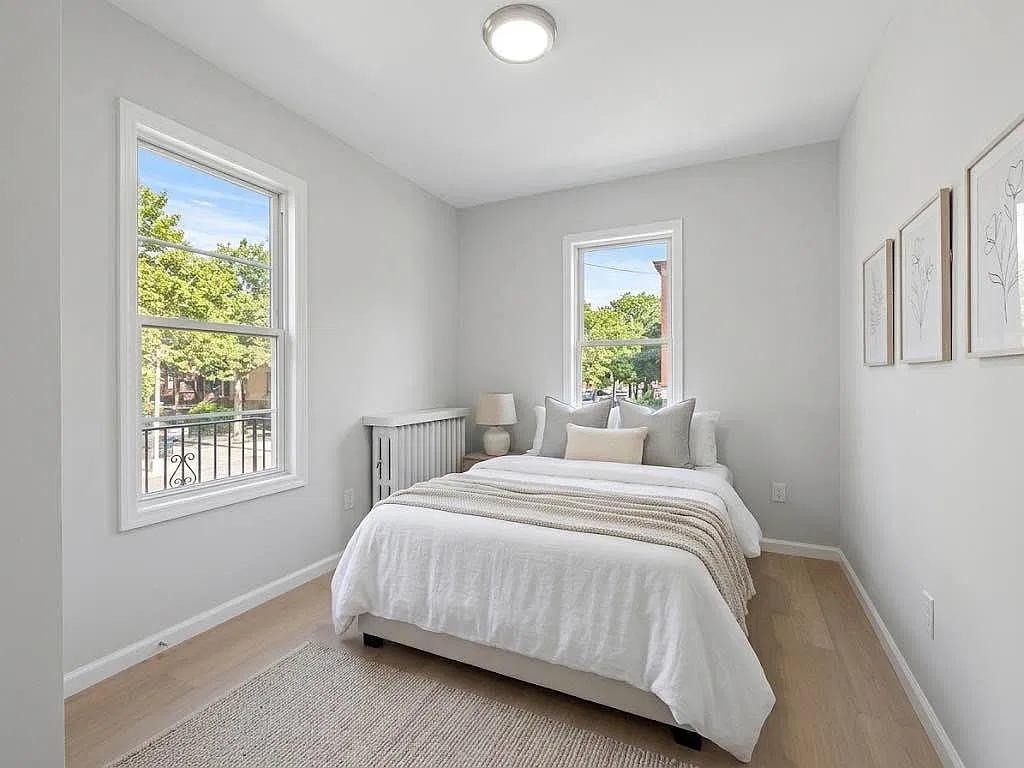3521 Tryon Avenue — Photo 2