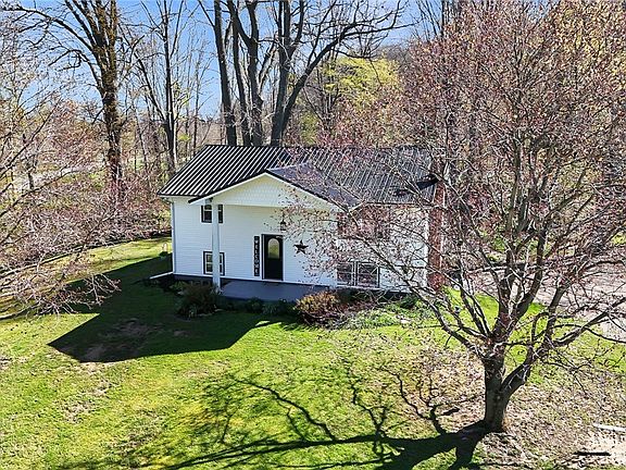 3rd image of 10158 Ballard Rd