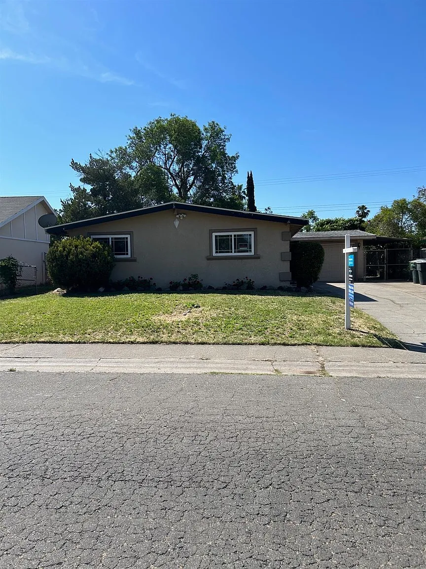 3720 Milton Way photo 1