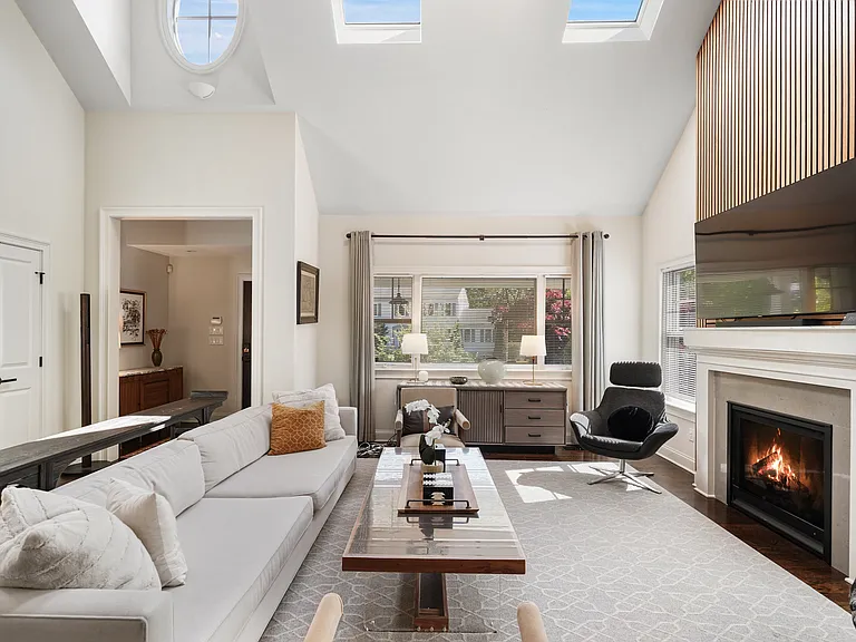 11 Annjim Dr — Photo 4