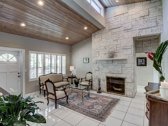 3rd image of 1014 Manati Ave