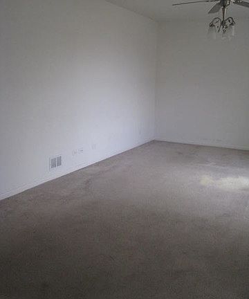 3rd image of 2924 Aberdeen Dr