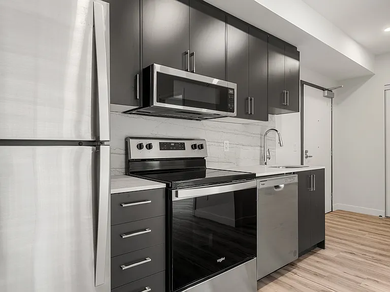 177 Armstrong St — Photo 33