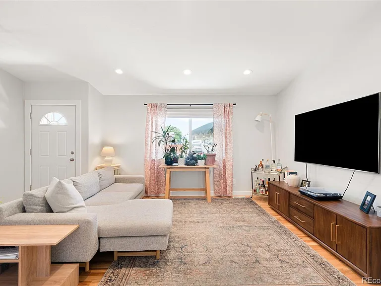 13004 King Cir — Photo 15