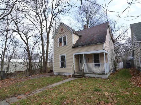 928 Gordon St, Elkhart, IN 46514