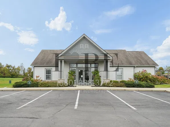 796 Redwood Ln #1, Lewis Center, OH 43035