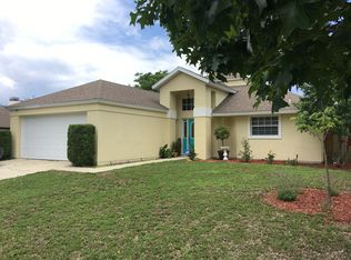 4880 Treasure Cay Rd, Tavares, FL 32778