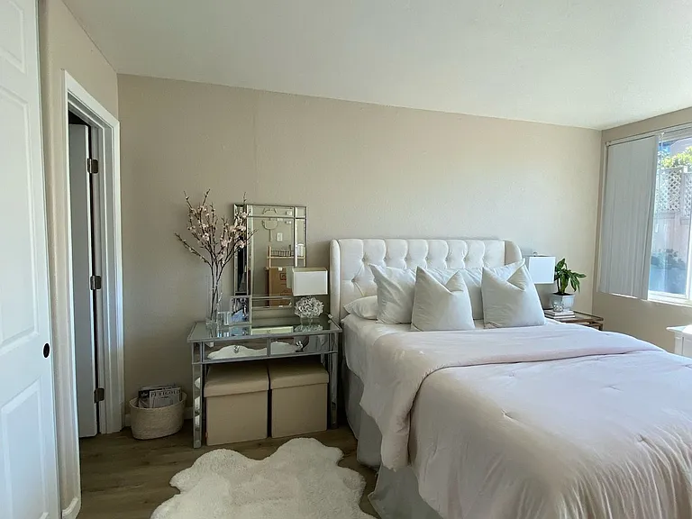 Los Arboles Apartments — Photo 2