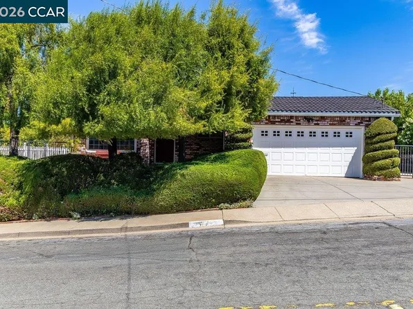 75 Welle Rd, Crockett, CA 94525