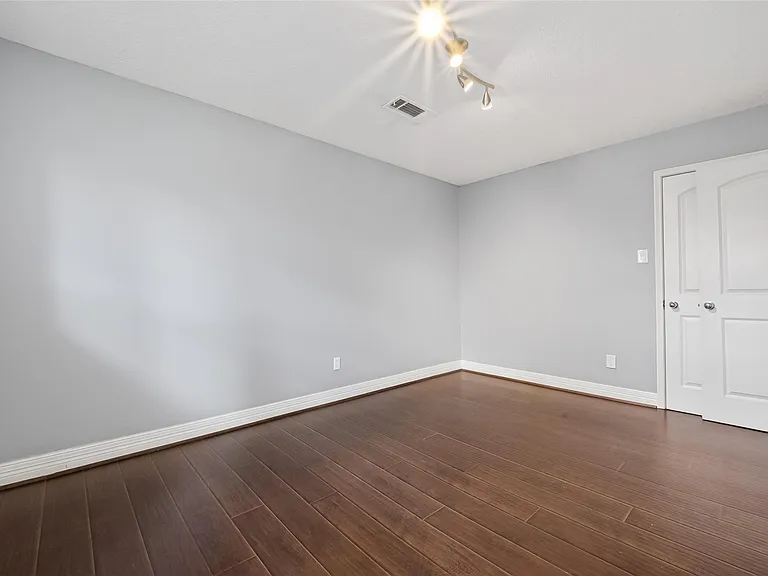 7111 Halfpenny Rd — Photo 30