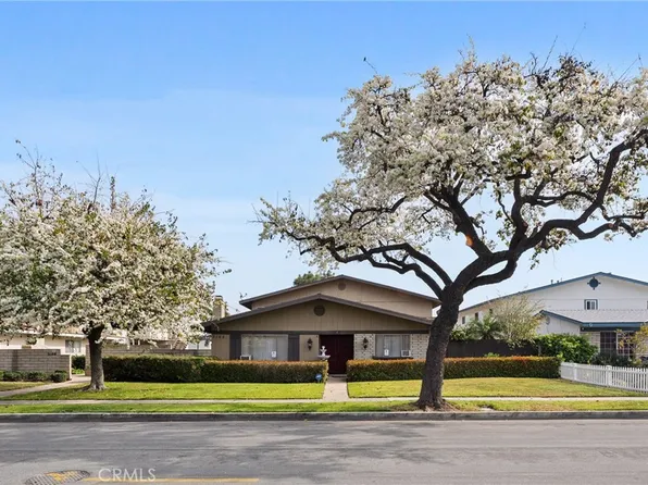 3102 Mace Ave, Costa Mesa, CA 92626