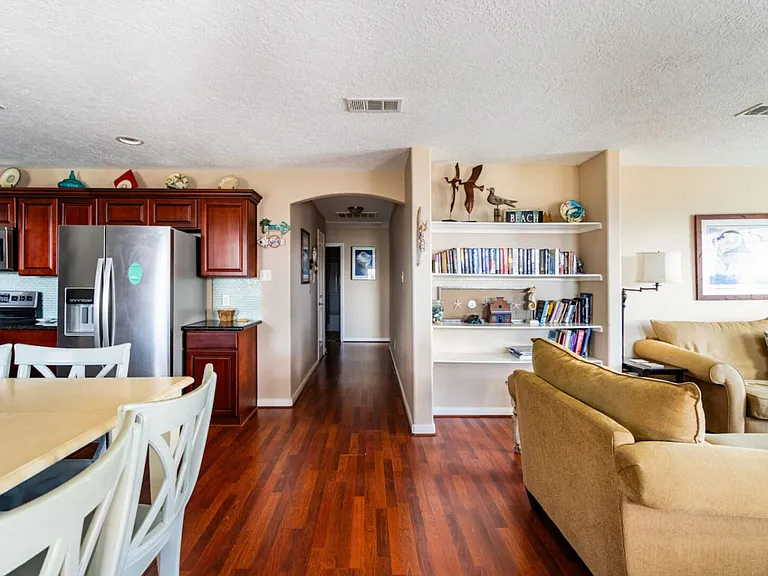 Sandollar Cir — Photo 29