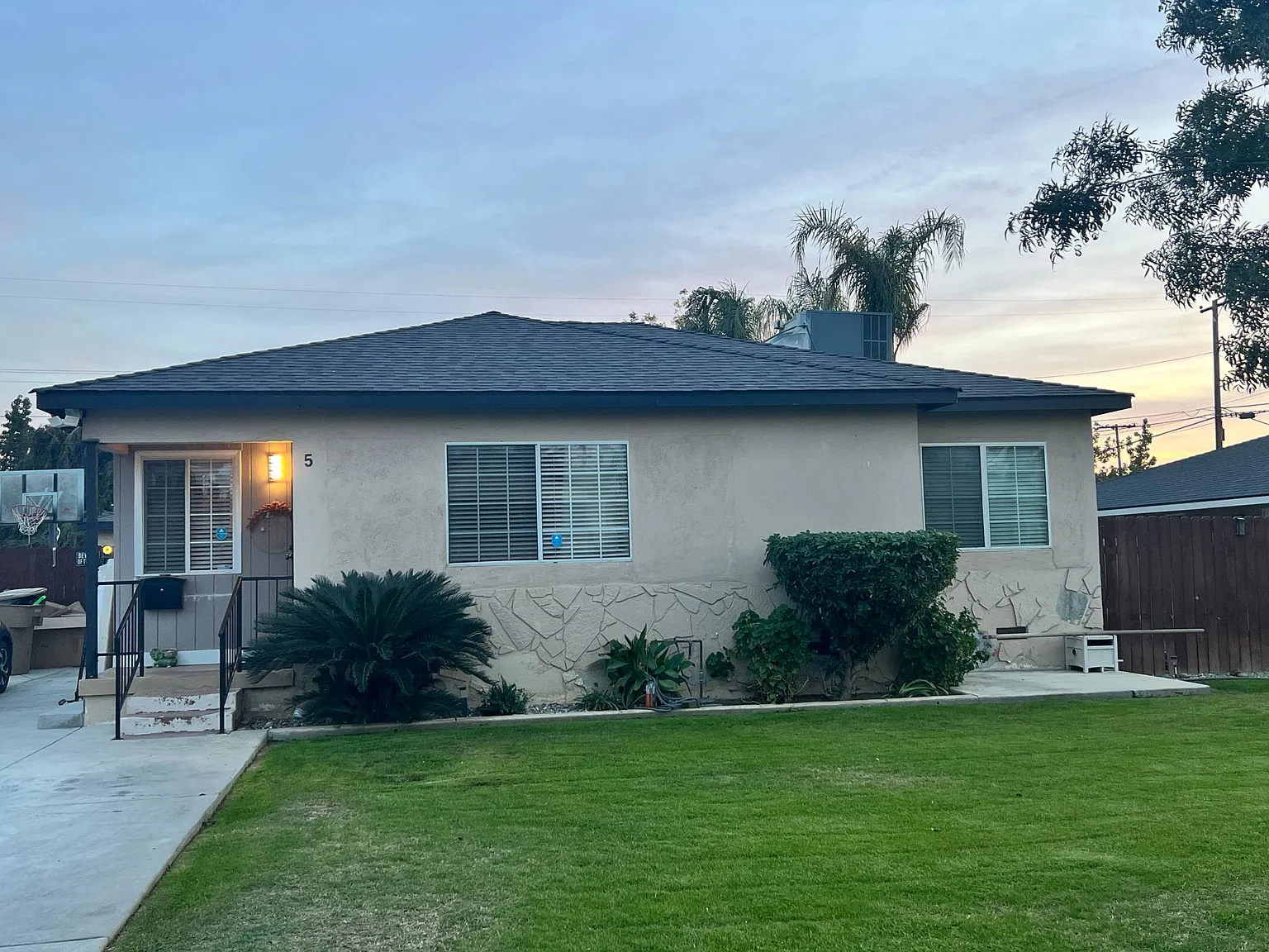 Loma Linda Dr, Bakersfield — Photo 2