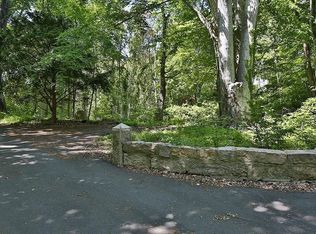 346 Quissett Ave, Falmouth, MA 02540
