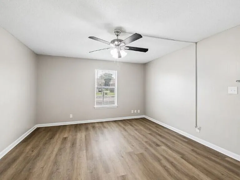 Liberty Homes Apartments — Photo 9
