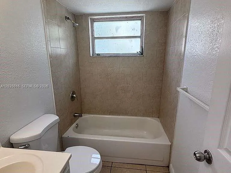 8275 NE Miami Ct #202 — Photo 5