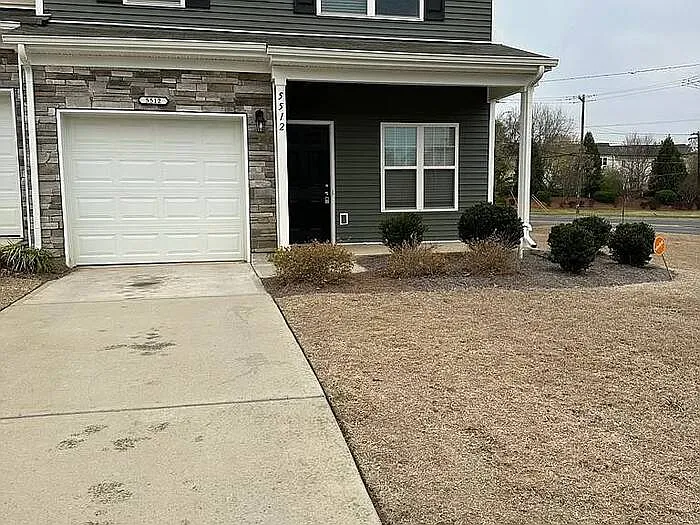 2 bed, 2.5 bath, 1600 sqft, $2,050 — Photo 2