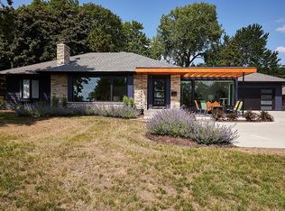 1736 Mississippi River Blvd S, Saint Paul, MN 55116