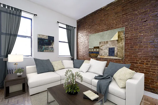 Rented by R New York | media 23