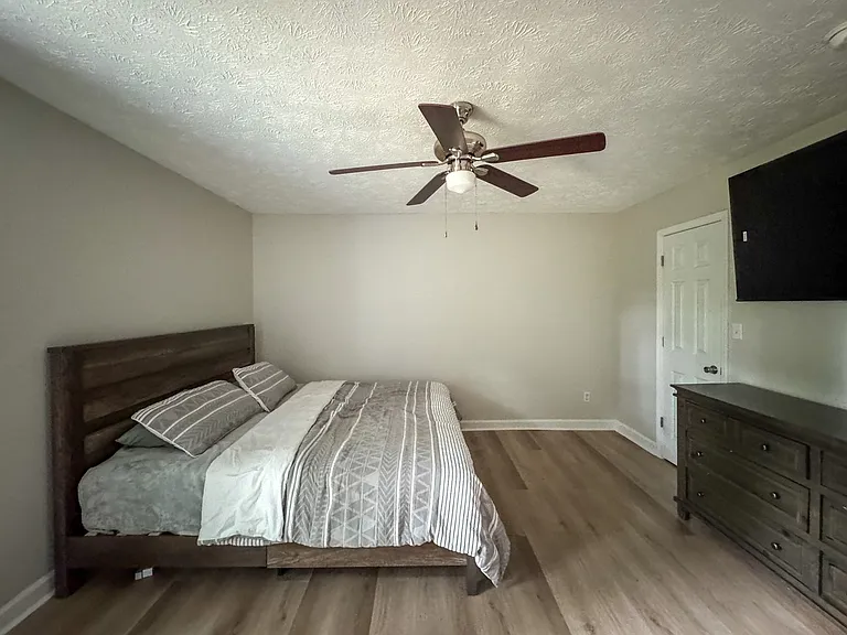 1025 Rim Rd — Photo 13