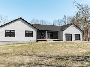 318 Townhouse Rd, Kenduskeag, ME 04450