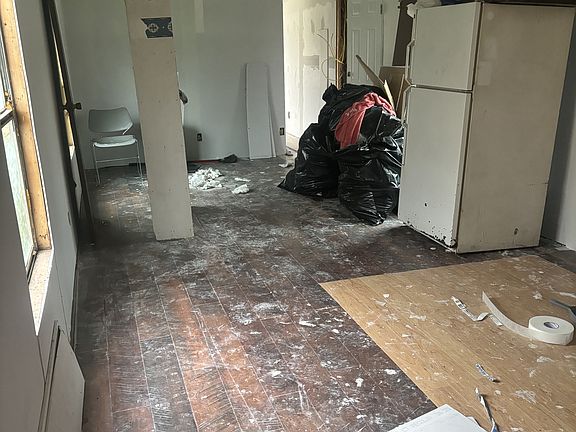 4th image of 1401 Wurtland Ave Lot 9