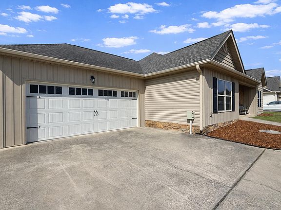 5th image of 299 Southern Dr
