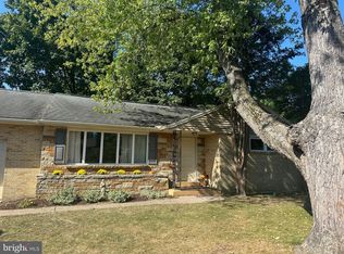 456 Springlake Rd, Harrisburg, PA 17112