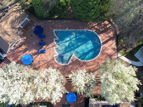 54 Fries Ln, Cherry Hill, NJ 08003