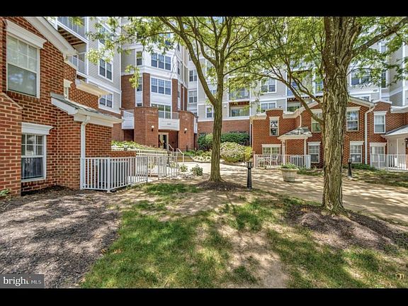 2nd image of 1645 International Dr #4