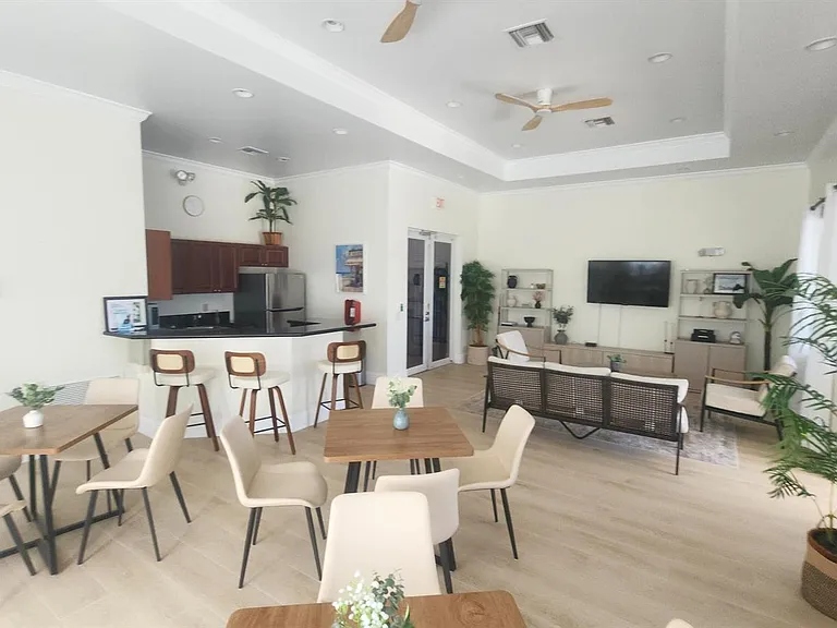 820 Lavers Cir #G409 — Photo 30