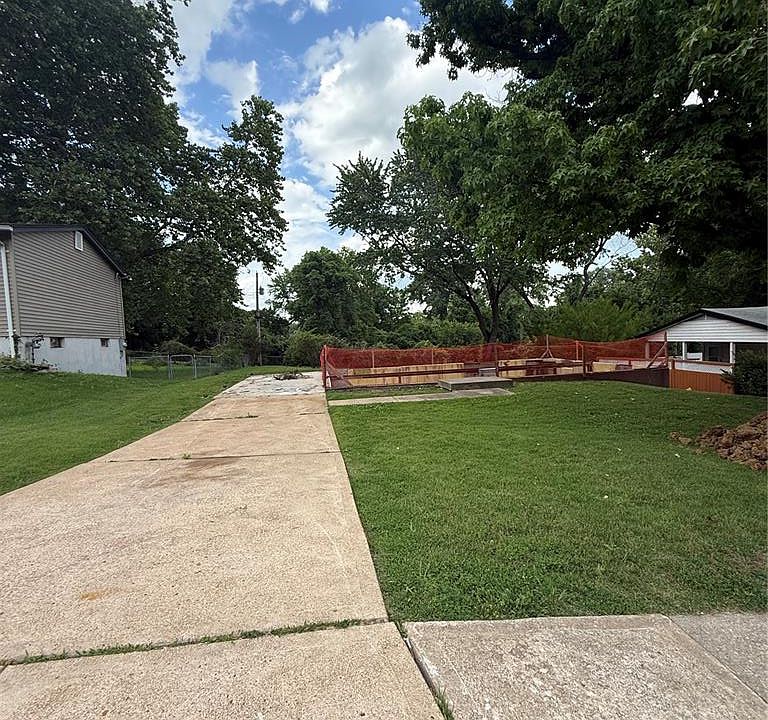 1st image of 5123 Ville Donna Ln