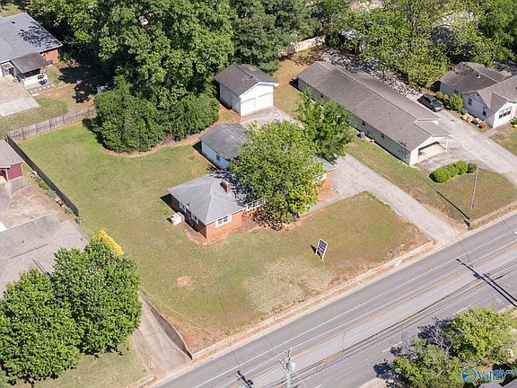 2nd image of 2505 Whitesburg Dr SE