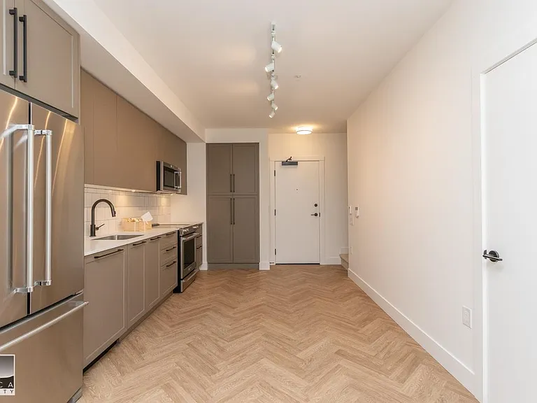 9278 Slopes Mews #2 — Photo 14